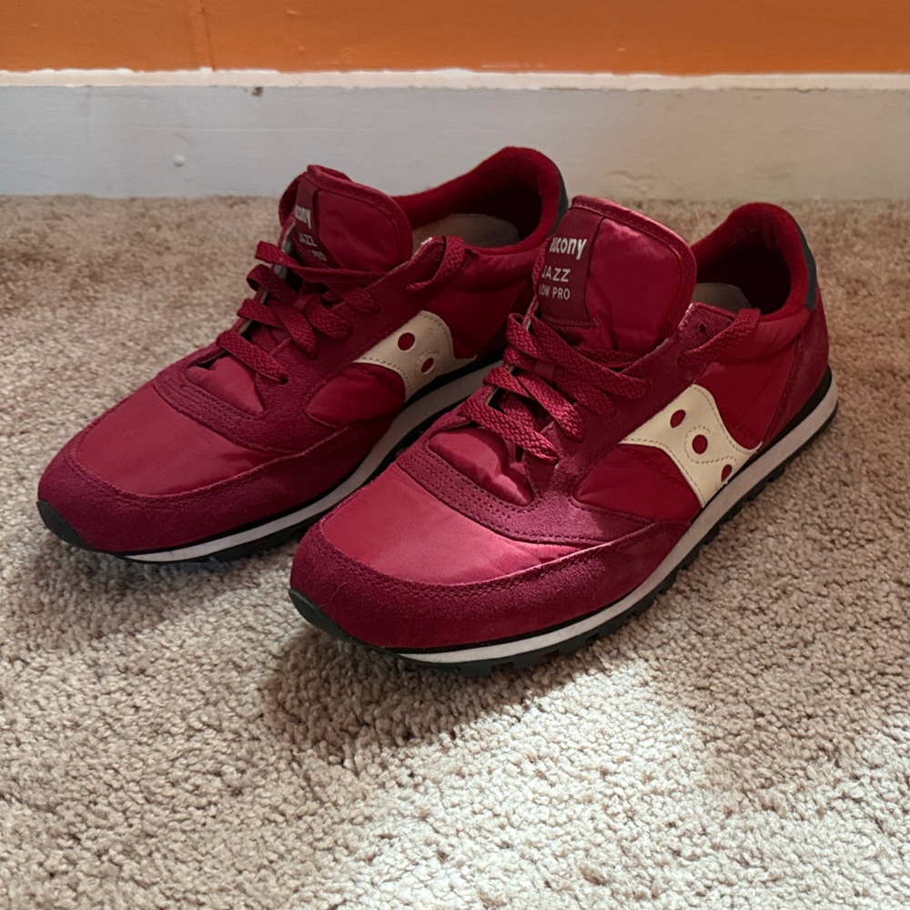 Burgungy Saucony Low Pro Jazz Sneakers Men’s Size 9